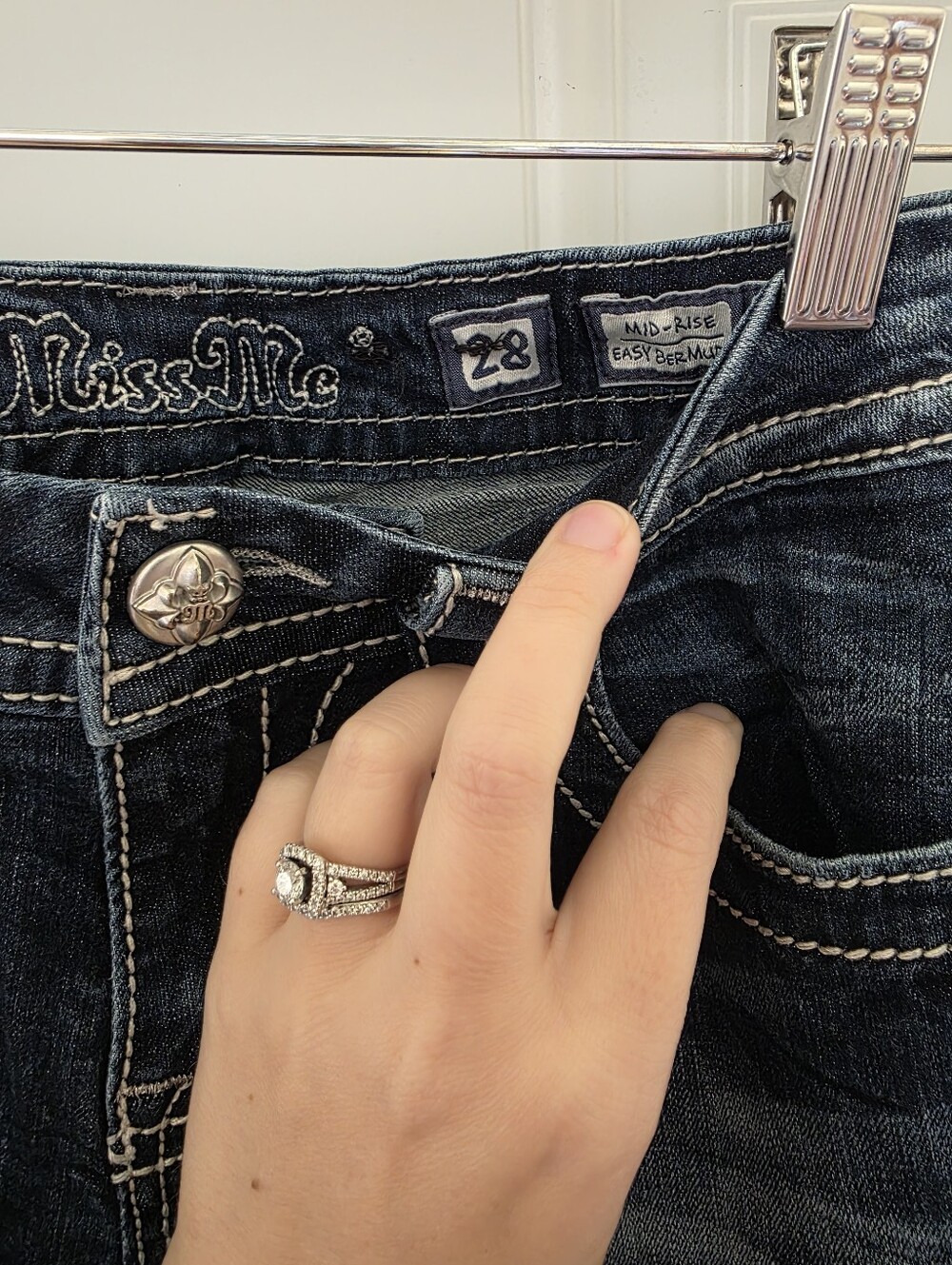 Miss Me Dark Wash Denim Bermuda Shorts Size 28 - Picture 5 of 6